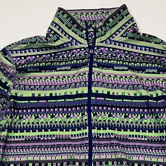 Nike Pro Dri Fit Patterned Green and Purple Women's Top Size Medium Athleisure - Picture 2 of 7